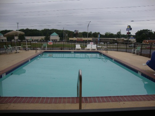 Econo Lodge Inn & Suites Jackson image 12