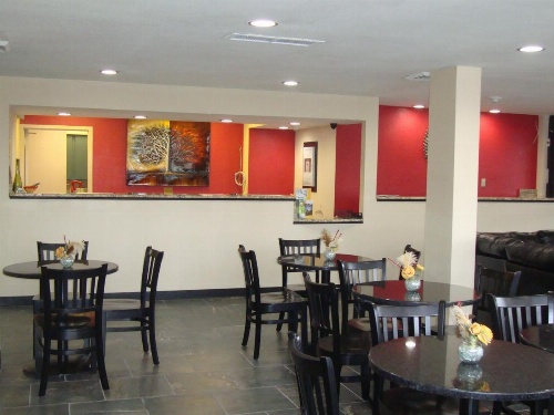 Econo Lodge Inn & Suites Jackson image 14