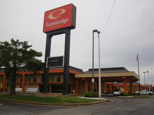 Econo Lodge Inn & Suites Jackson image 17