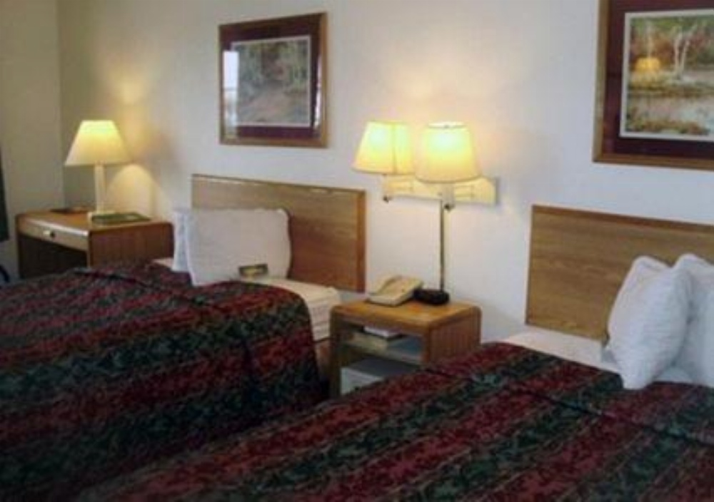Econo Lodge Inn & Suites Jackson Image 18